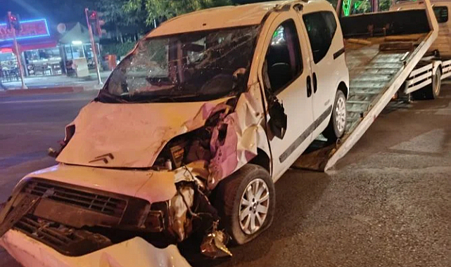 Bingöl’de Gündoğdu Kavşağında Trafik Kazası: 3 Yaralı