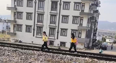 HÜDA PAR Genç İlçe Başkanlığı, Kültür Mahallesi Öz Sağlar Şenlik Sitesi Sakinlerini Ziyaret Etti.