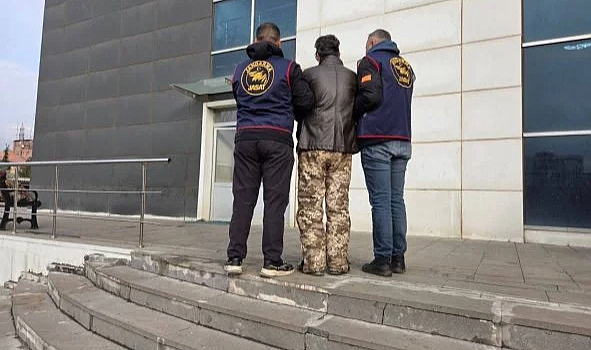 Bingöl’de Aranan 2 Suçlu Kıskıvrak Yakalandı